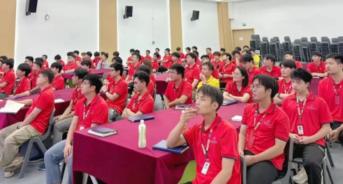 高考不是唯一出路，学一门硬核技术，三年实现人生逆袭！