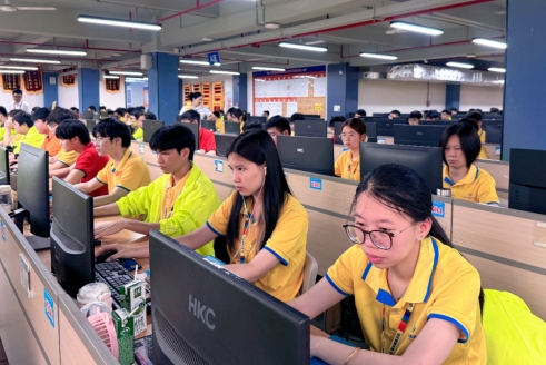 你以为大学毕业就稳了，其实真正的难，才刚开始