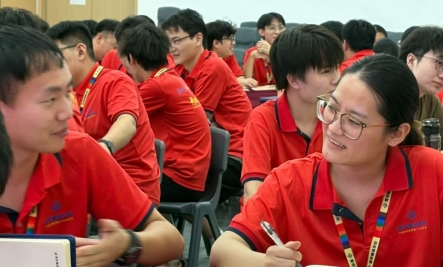 思维筑框架，聚力向未来｜青华精英班长团《六顶思考帽》专项研学圆满开展