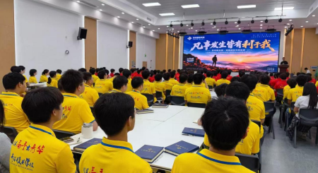 动手拆解模具，吃透结构内核｜青华模具实战课堂，把图纸变成看得见的工艺