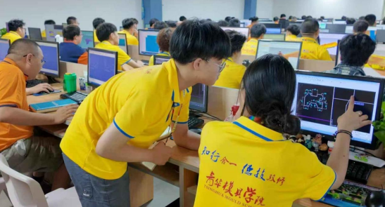 双向奔赴！模具学员入职喜讯传来，贴心给就业老师送上奶茶